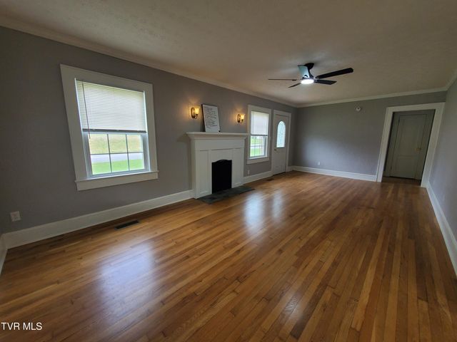 1234 Bristol Highway, Elizabethton, TN 37643