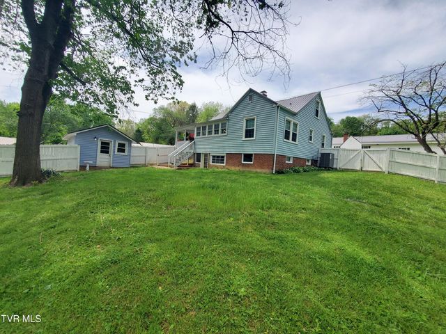 1234 Bristol Highway, Elizabethton, TN 37643