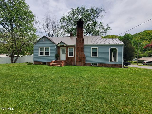 1234 Bristol Highway, Elizabethton, TN 37643