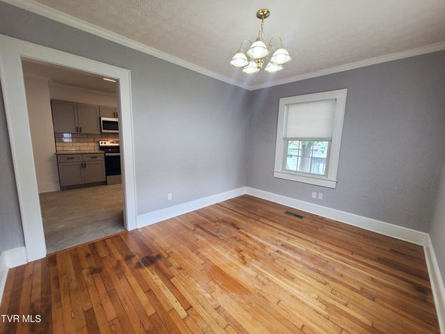 1234 Bristol Highway, Elizabethton, TN 37643