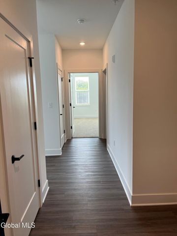 578 Columbia Turnpike 202, East Greenbush, NY 12061