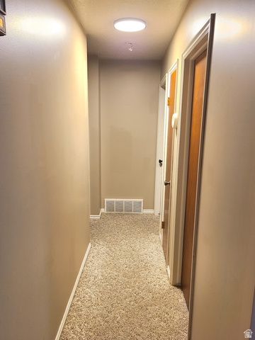 5520 S 1150 W, Riverdale, UT 84405