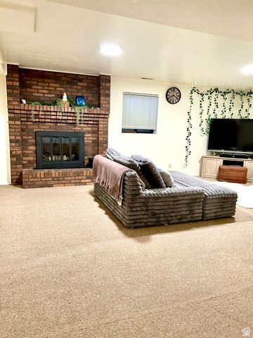 5520 S 1150 W, Riverdale, UT 84405