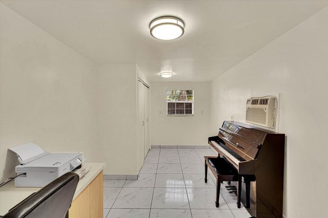 1670 NW 121st Street, North Miami, FL 33167