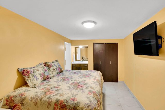 1670 NW 121st Street, North Miami, FL 33167
