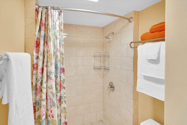 1670 NW 121st Street, North Miami, FL 33167