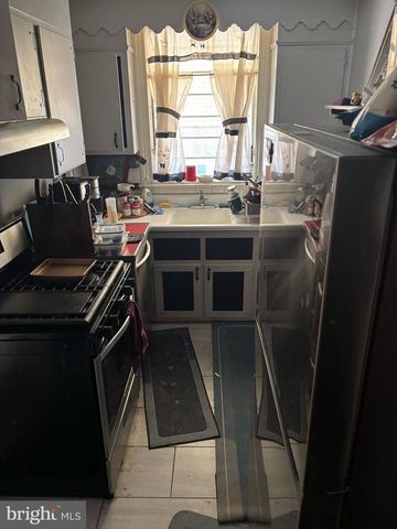 610 BRIARCLIFF RD, Upper Darby, PA 19082