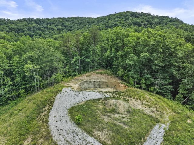 1191 Horns River Road, Irvine, KY 40336