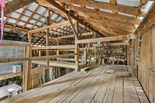 1191 Horns River Road, Irvine, KY 40336