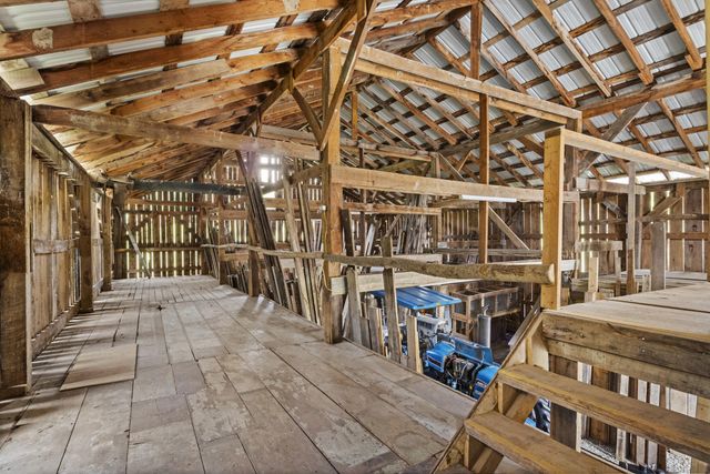 1191 Horns River Road, Irvine, KY 40336