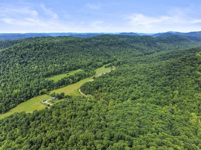 1191 Horns River Road, Irvine, KY 40336