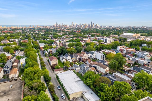 1728 N Sawyer Avenue A, Chicago, IL 60647