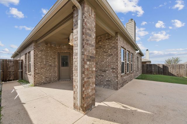 224 Oxford Drive, Fate, TX 75189