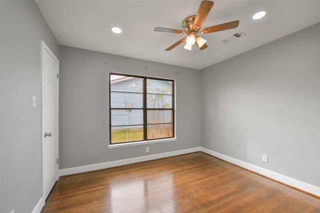 1913 Scarborough Lane, Pasadena, TX 77502