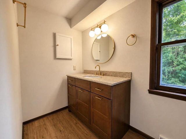 4435 N 148th STREET, Brookfield, WI 53005