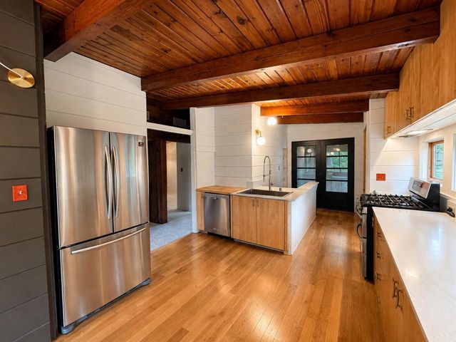 4435 N 148th STREET, Brookfield, WI 53005