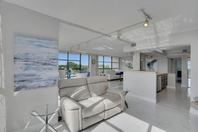 600 Parkview Drive 531, Hallandale Beach, FL 33009