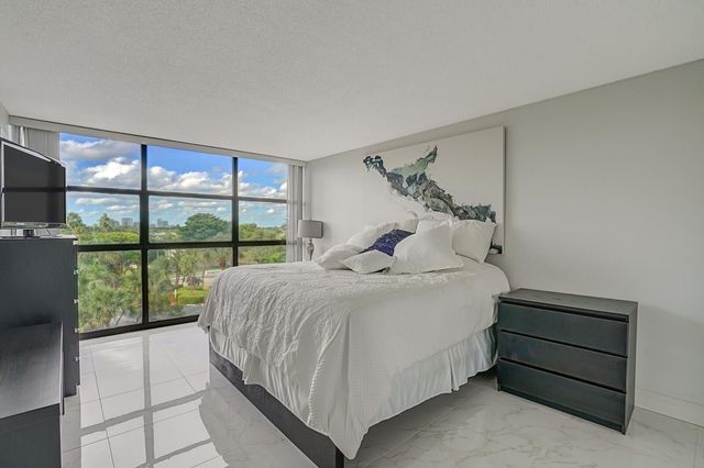 600 Parkview Drive 531, Hallandale Beach, FL 33009
