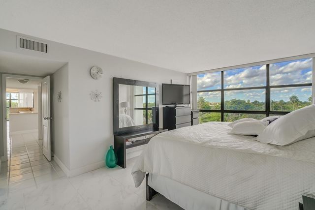 600 Parkview Drive 531, Hallandale Beach, FL 33009