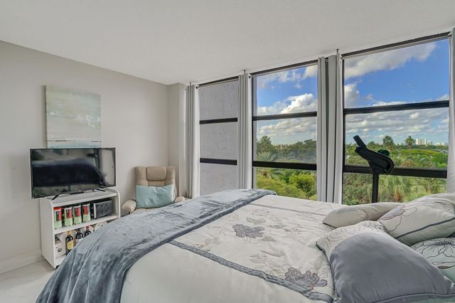 600 Parkview Drive 531, Hallandale Beach, FL 33009