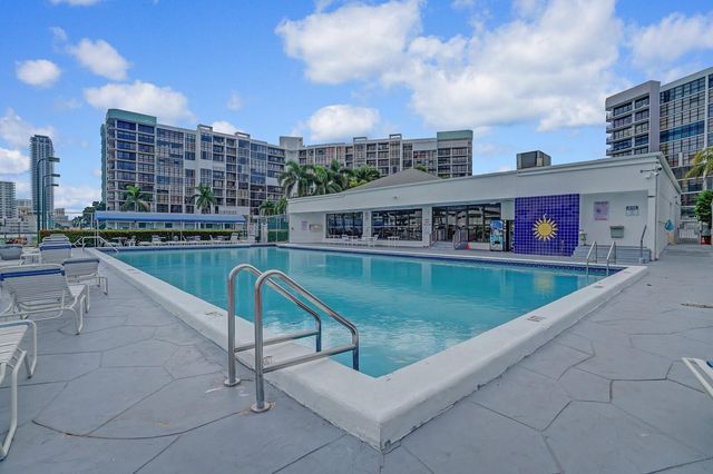600 Parkview Drive 531, Hallandale Beach, FL 33009