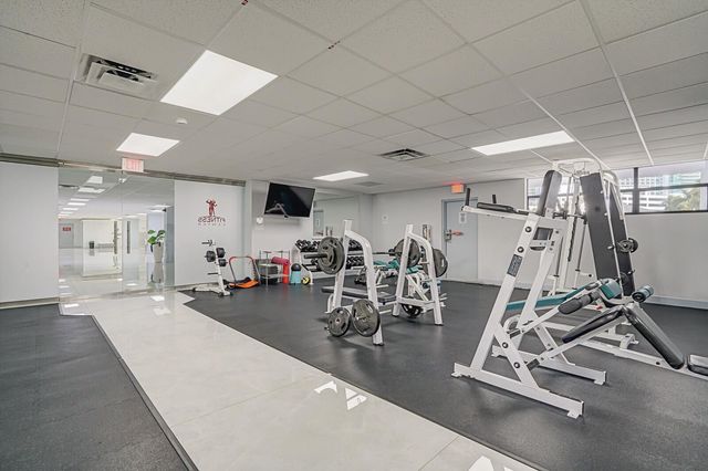 600 Parkview Drive 531, Hallandale Beach, FL 33009