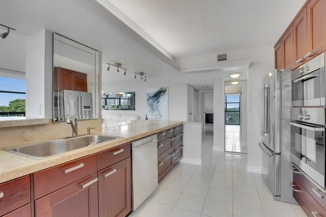 600 Parkview Drive 531, Hallandale Beach, FL 33009