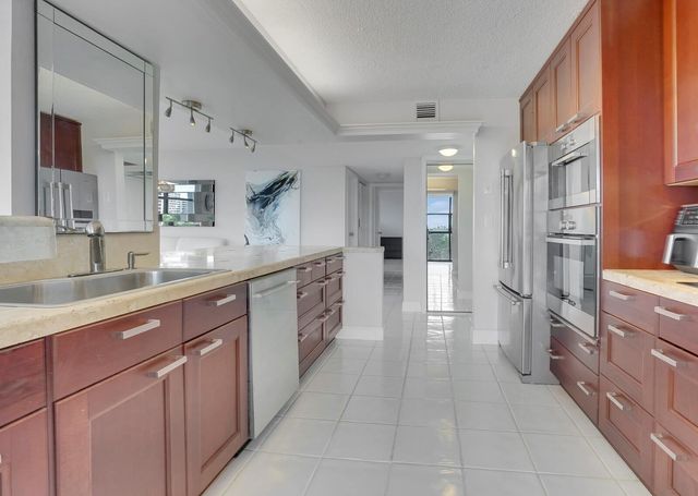 600 Parkview Drive 531, Hallandale Beach, FL 33009