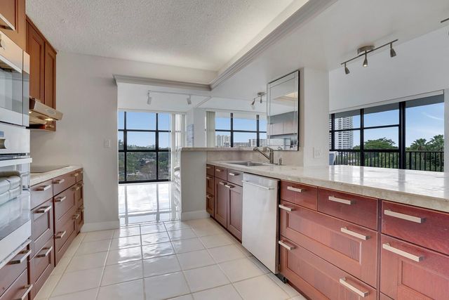 600 Parkview Drive 531, Hallandale Beach, FL 33009