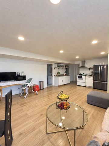 4728 W TRAVIS LN, West Jordan, UT 84088
