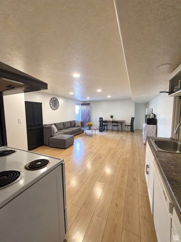 4728 W TRAVIS LN, West Jordan, UT 84088