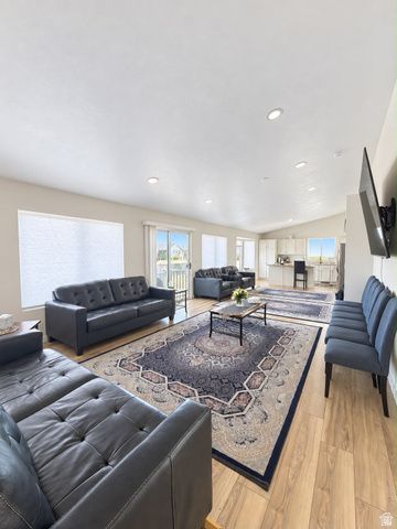 4728 W TRAVIS LN, West Jordan, UT 84088