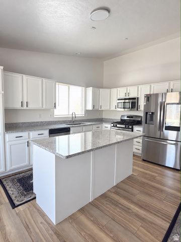 4728 W TRAVIS LN, West Jordan, UT 84088