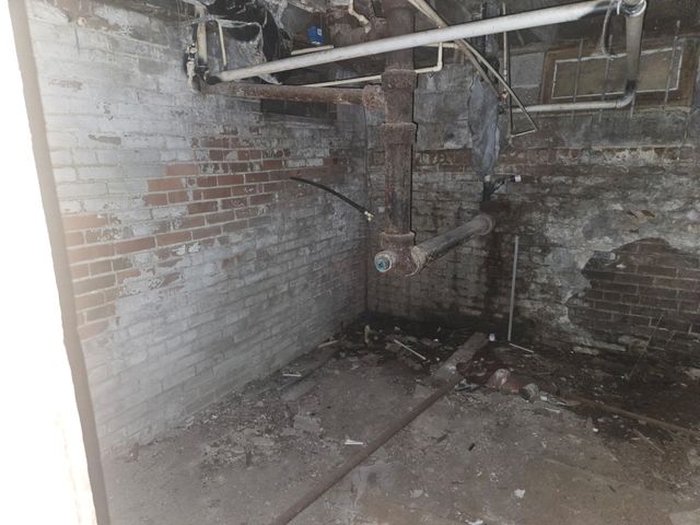 1520 1st Avenue, Terre Haute, IN 47807