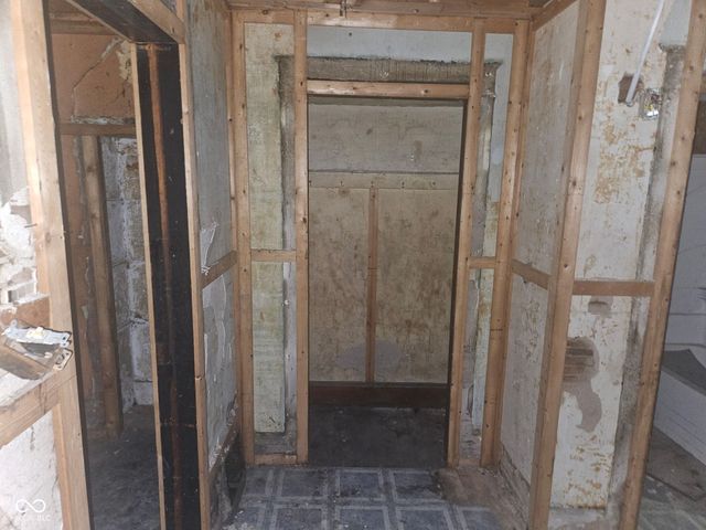 1520 1st Avenue, Terre Haute, IN 47807