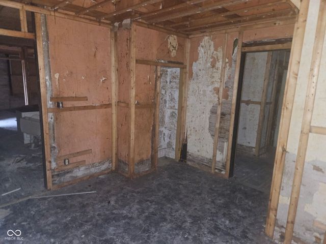 1520 1st Avenue, Terre Haute, IN 47807