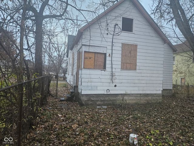 1520 1st Avenue, Terre Haute, IN 47807