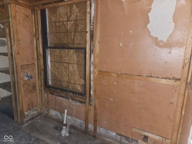 1520 1st Avenue, Terre Haute, IN 47807