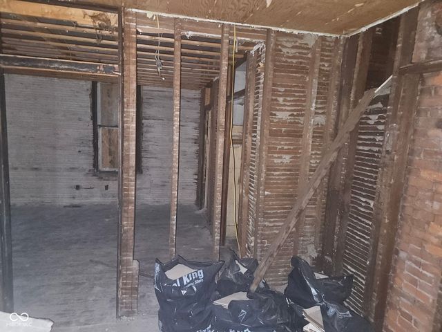 1520 1st Avenue, Terre Haute, IN 47807