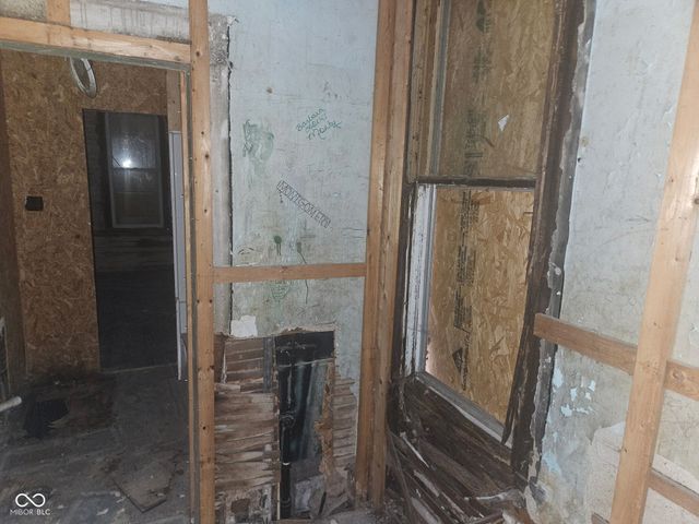 1520 1st Avenue, Terre Haute, IN 47807