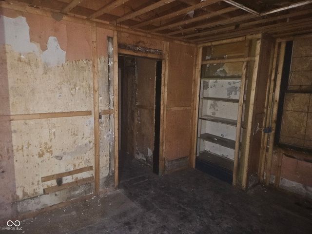 1520 1st Avenue, Terre Haute, IN 47807