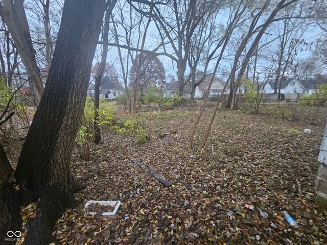 1520 1st Avenue, Terre Haute, IN 47807