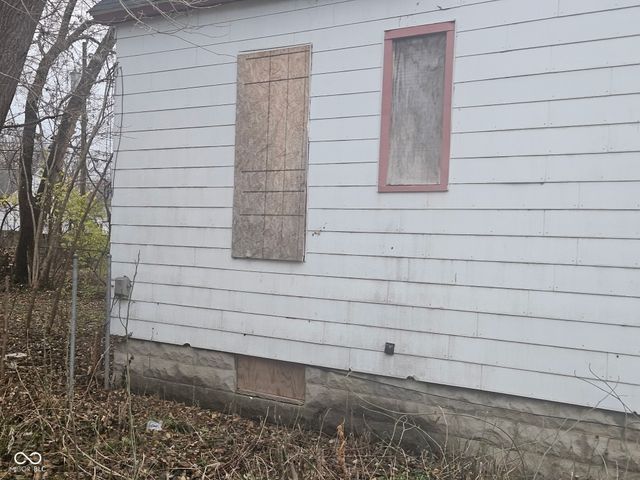 1520 1st Avenue, Terre Haute, IN 47807