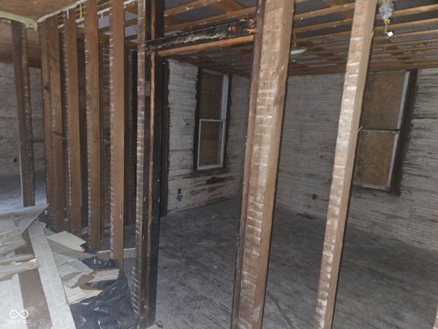 1520 1st Avenue, Terre Haute, IN 47807