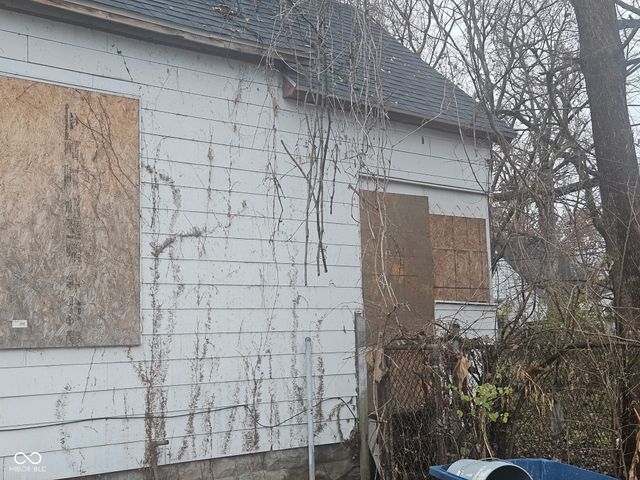 1520 1st Avenue, Terre Haute, IN 47807