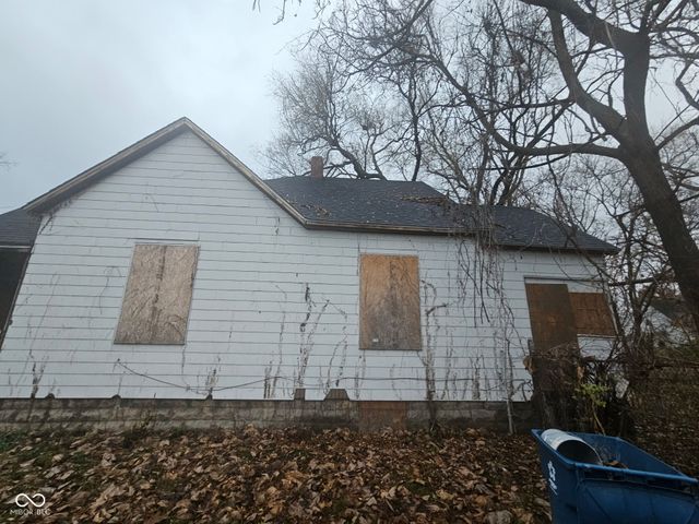 1520 1st Avenue, Terre Haute, IN 47807