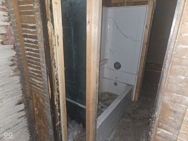 1520 1st Avenue, Terre Haute, IN 47807