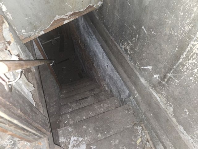 1520 1st Avenue, Terre Haute, IN 47807