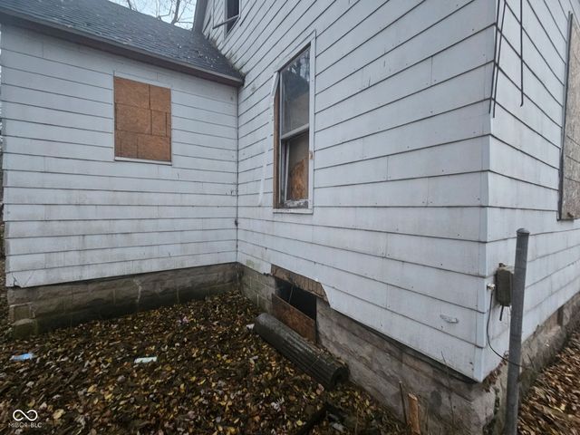 1520 1st Avenue, Terre Haute, IN 47807