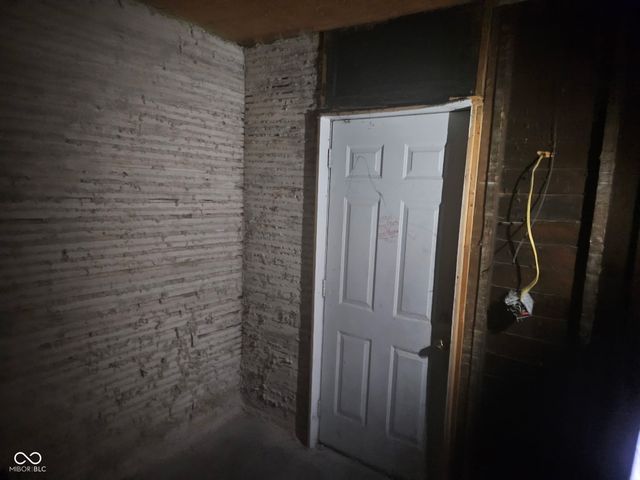 1520 1st Avenue, Terre Haute, IN 47807